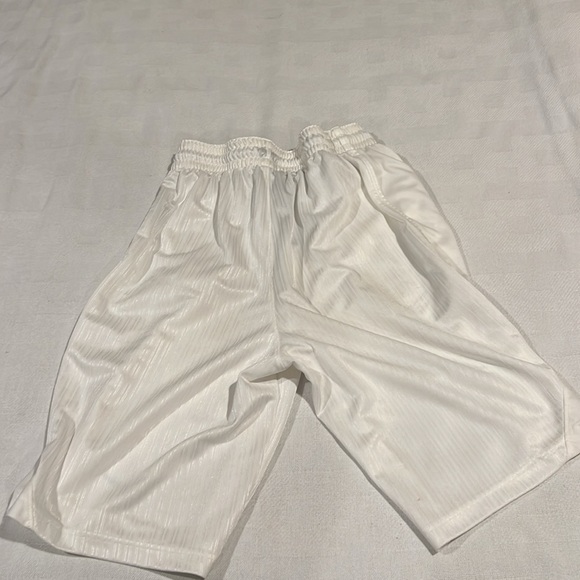Nike white shorts - Picture 2 of 8